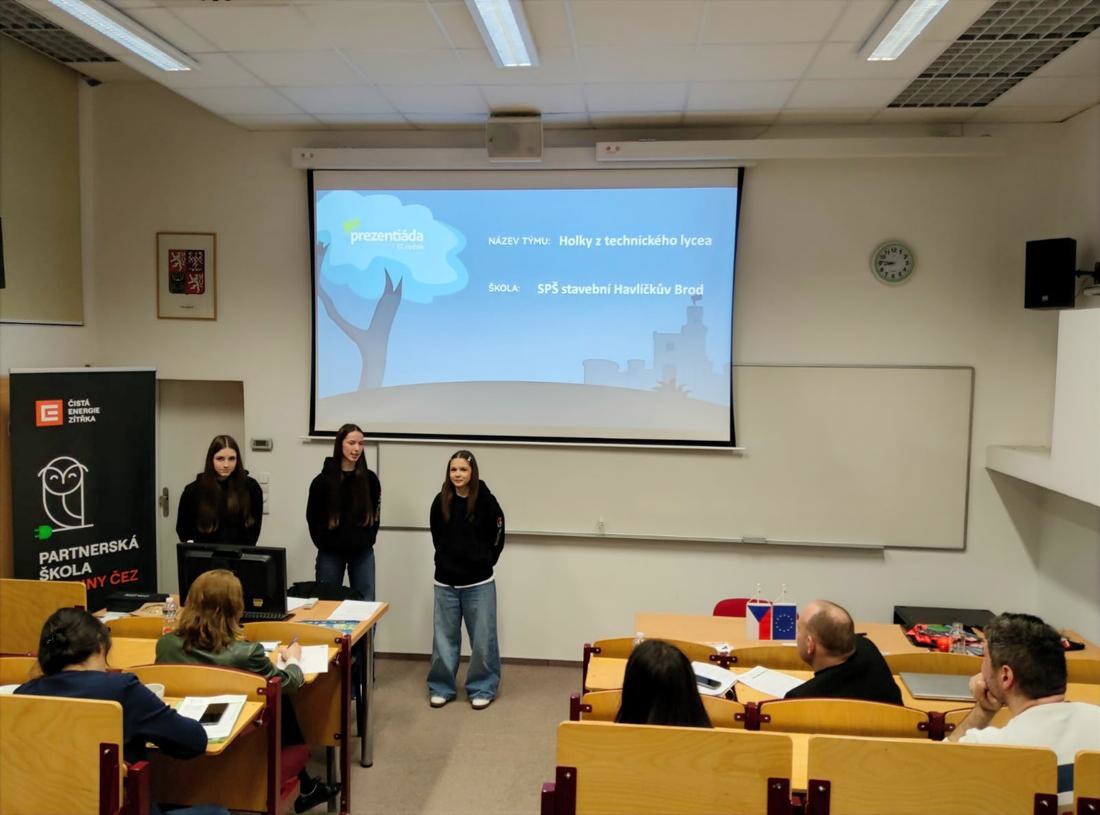 Holky z technického lycea uspěly v Prezentiádě