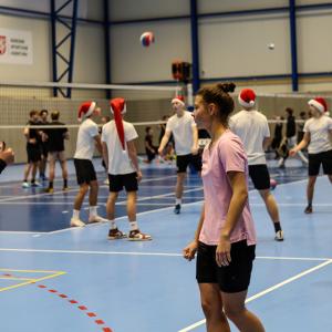 vanocni-volejbal-2025-spsshb-04.jpg